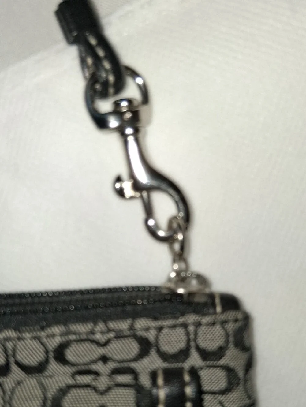 Coach SOHO Buckle Wristlet Like New